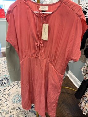 Universal thread dress nwt Sz med